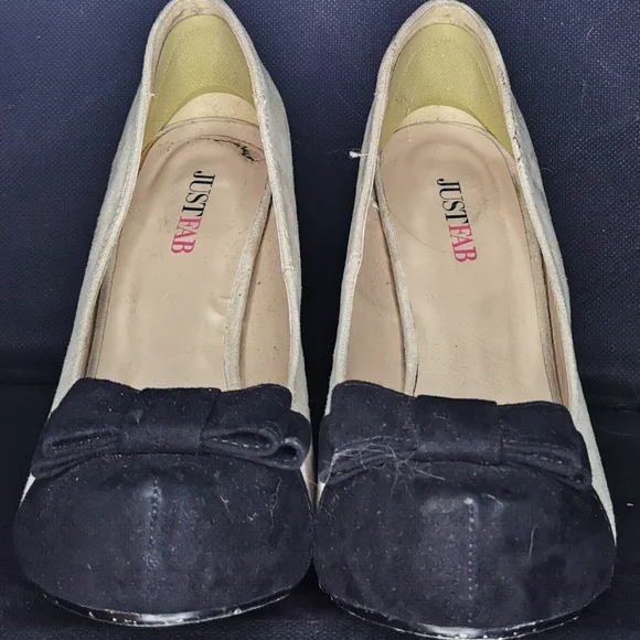 Heels - Picture 2 of 4